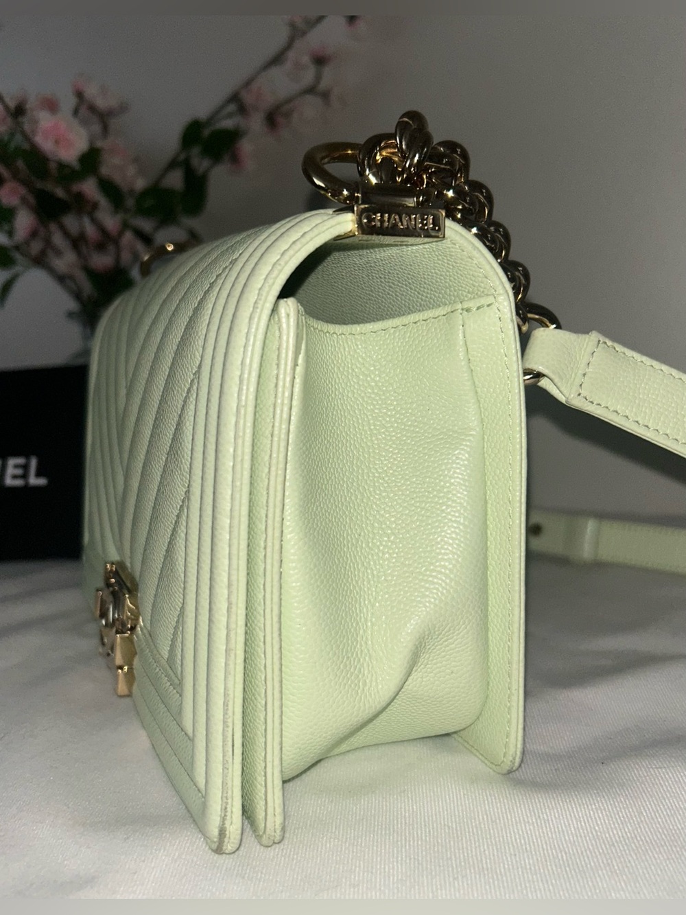 🩷TRADE🩷CHANEL Medium Boy Flap Bag Quilted Caviar Leather Light Green - Picture 8 of 16